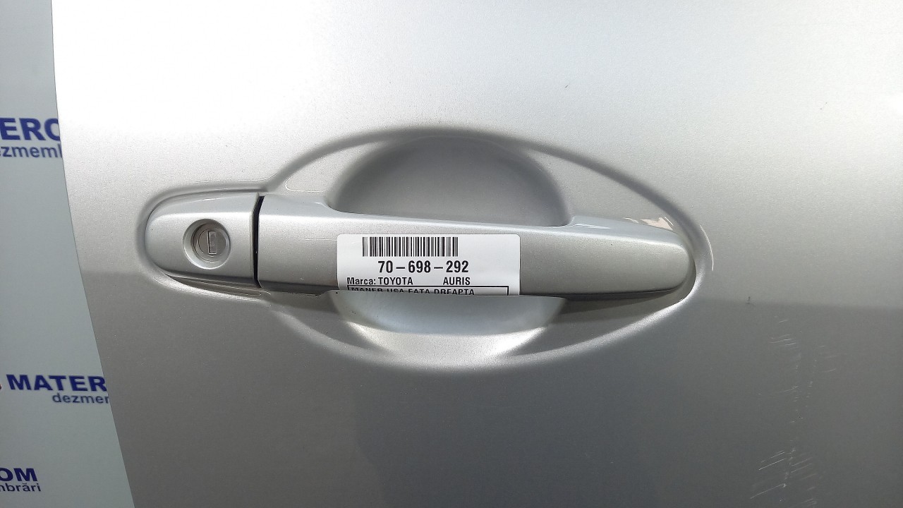 MANER USA FATA DREAPTA TOYOTA AURIS - - (2010 2012)