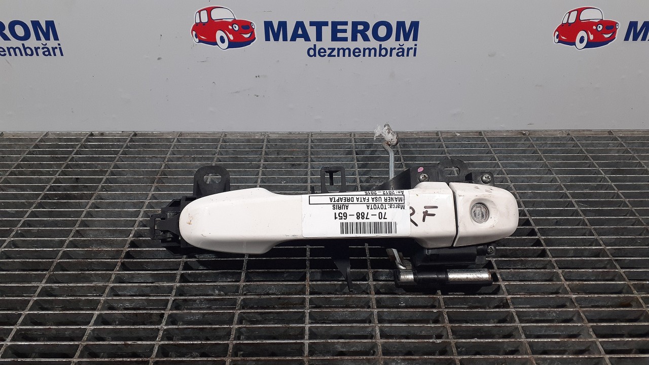 MANER USA FATA DREAPTA TOYOTA AURIS - - (2012 2015)