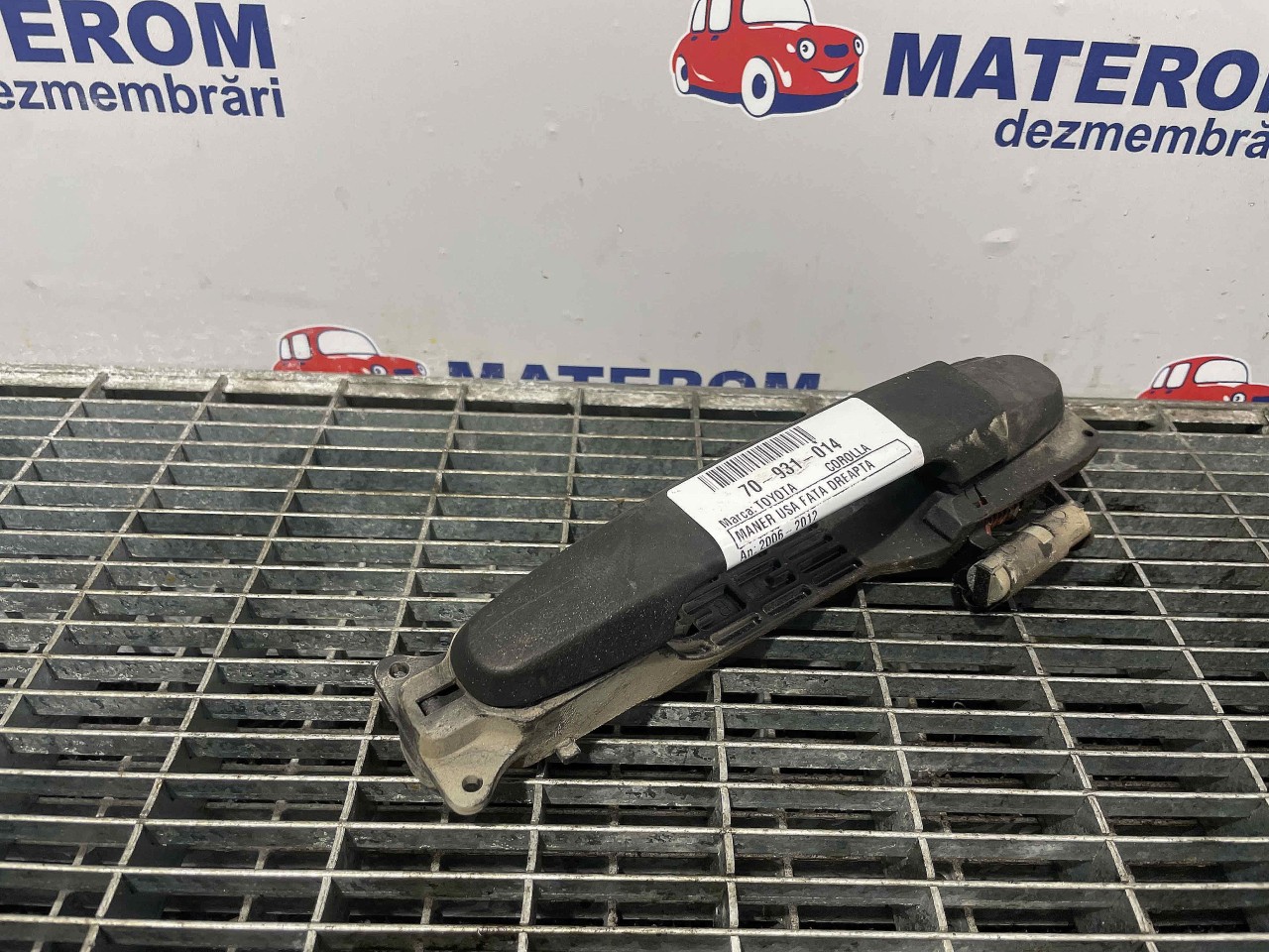 MANER USA FATA DREAPTA TOYOTA COROLLA - - (2006 2012)