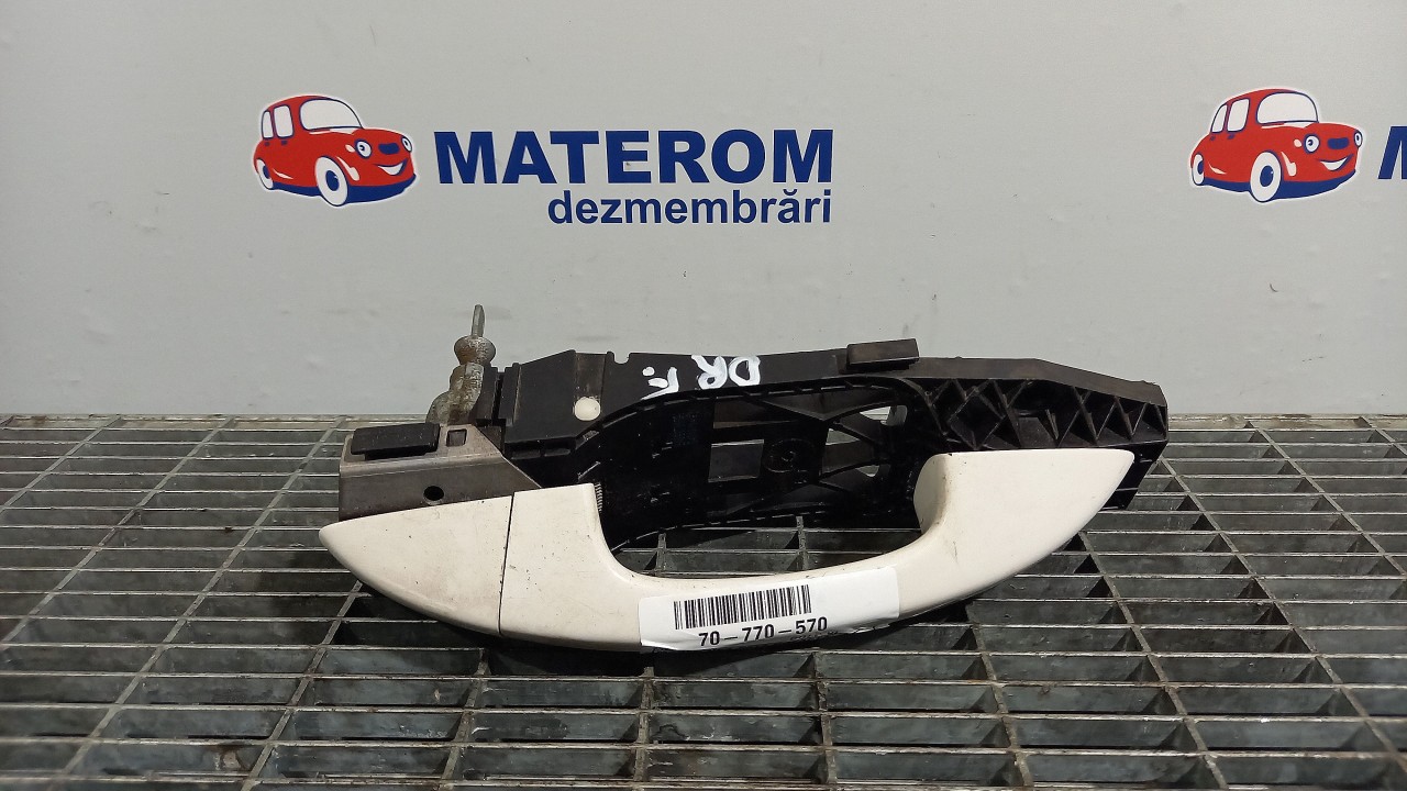 MANER USA FATA DREAPTA VW GOLF VI - - (2008 2012)