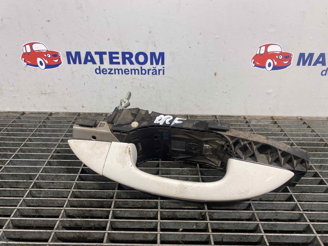 MANER USA FATA DREAPTA VW GOLF VI - - (2008 2012)