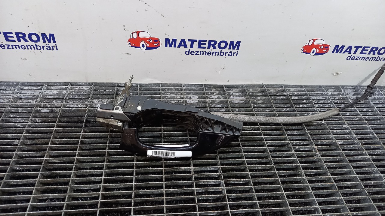 MANER USA FATA DREAPTA VW GOLF VI - - (2008 2012)