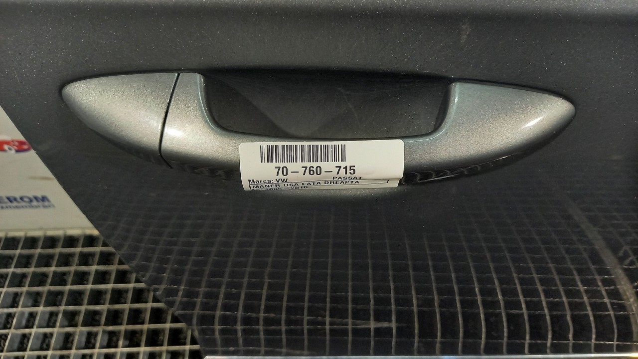 MANER USA FATA DREAPTA VW PASSAT - - (2005 2010)