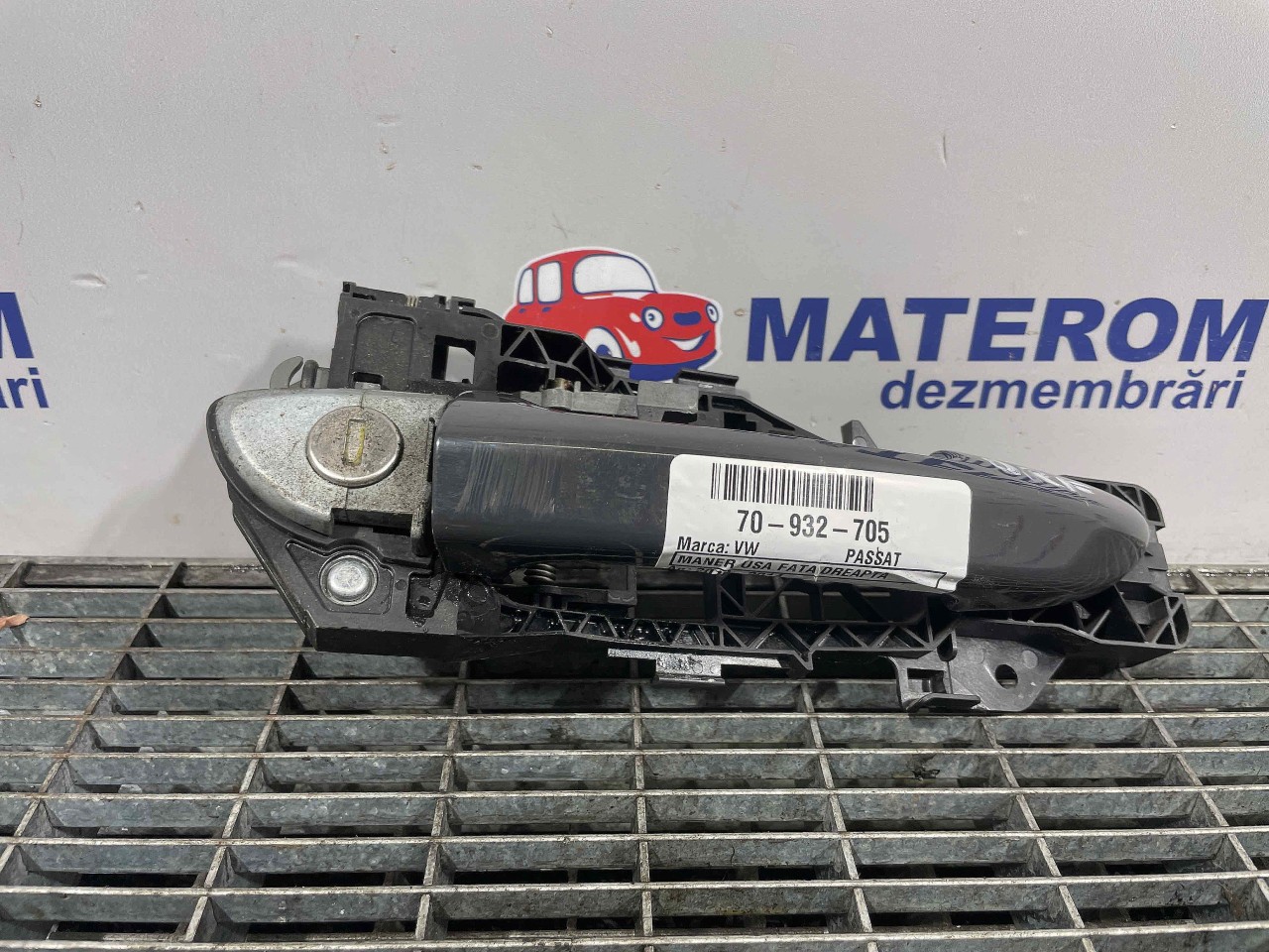 MANER USA FATA DREAPTA VW PASSAT - - (2010 2014)