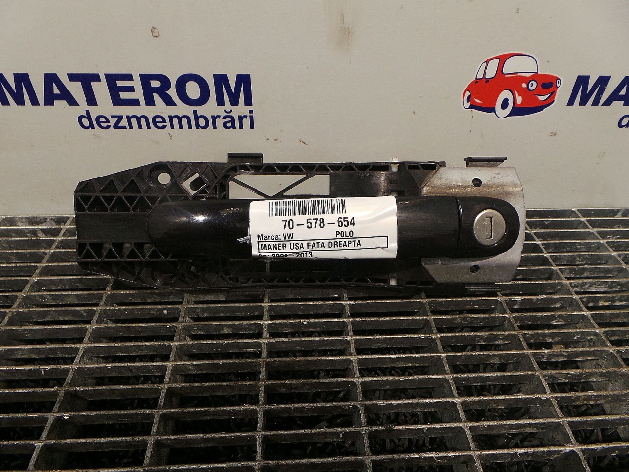 MANER USA FATA DREAPTA VW POLO - - (2009 2014)