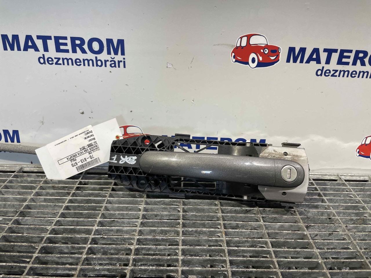 MANER USA FATA DREAPTA VW POLO - - (2009 2014)