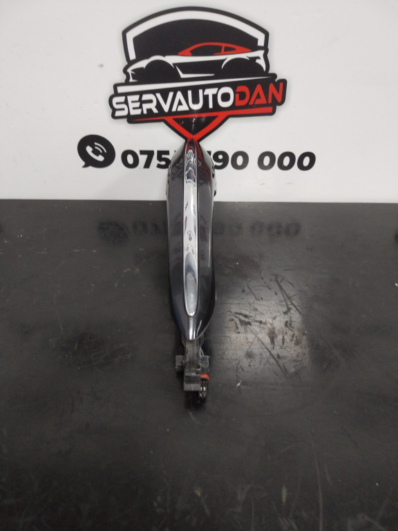 Maner usa fata stanga BMW Seria 7 (2008-2015) [F01, F02] 3.0 Motorina 2010