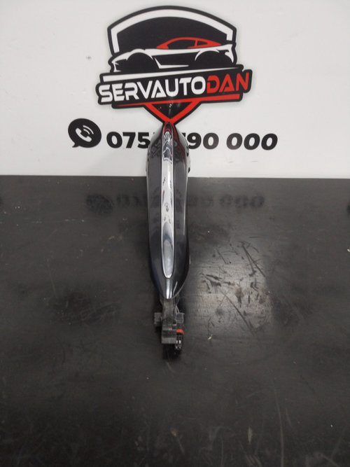 Maner usa fata stanga BMW Seria 7 (2008-2015) [F01, F02] 3.0 Motorina 2010