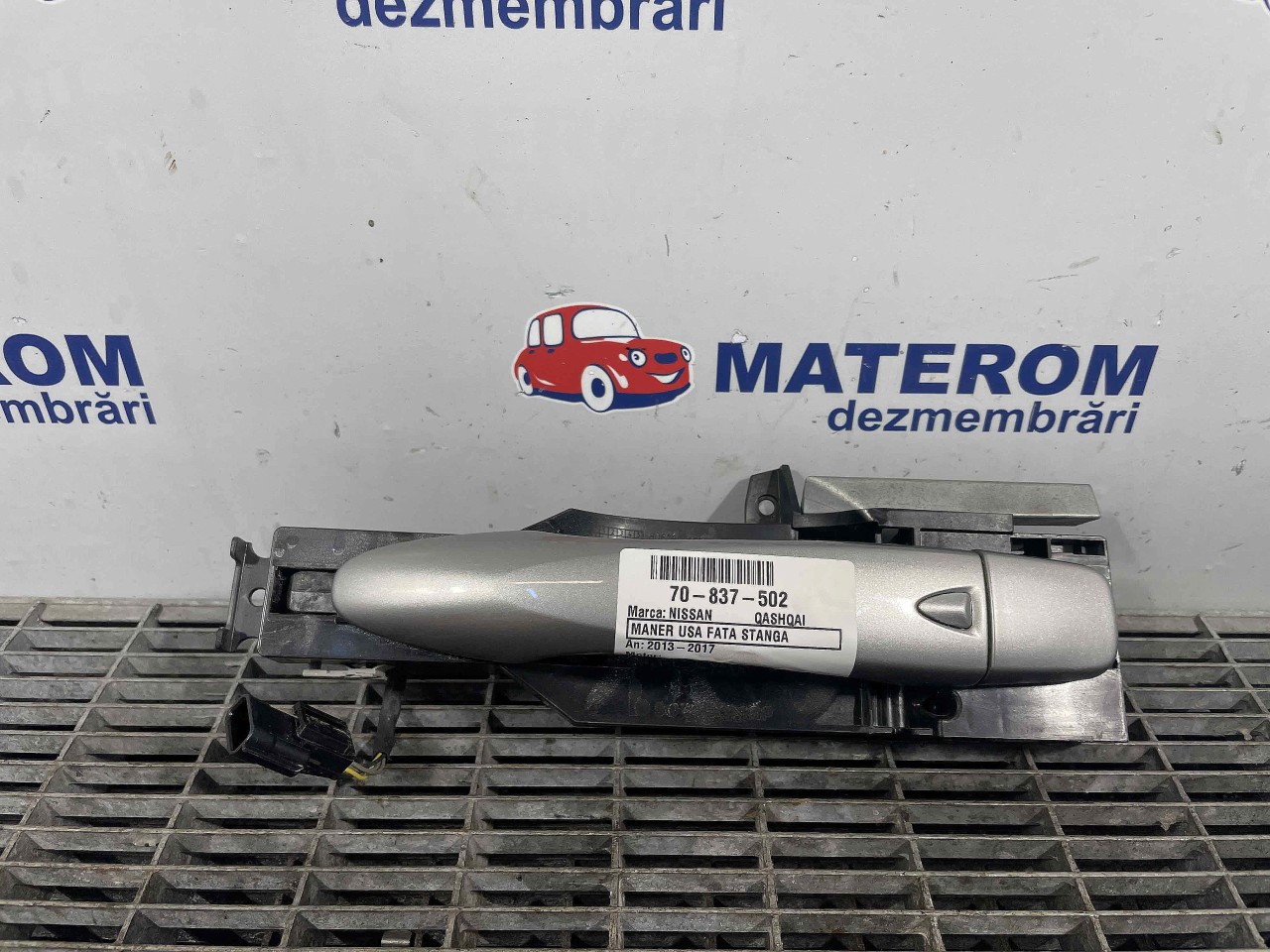 MANER USA FATA STANGA NISSAN QASHQAI - -