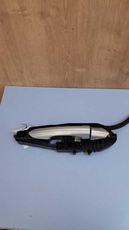 Maner usa keyless cu suport stanga fata Ford Mondeo MK5 an fabricatie 2017