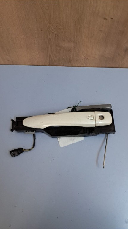 Maner usa keyless cu suport stanga fata Nissan Qashqai J11 an fabricatie 2019