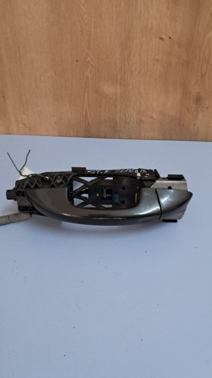 Maner usa keyless cu suport stanga fata Skoda Superb 2 an 2013 cod 5N0837017E