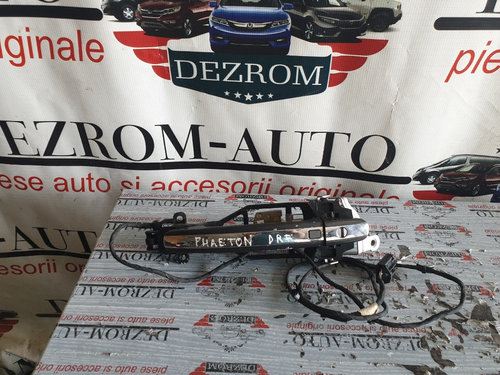 Maner usa (keyless entry) cu antimoniu dreapta fata VW Phaeton cod piesa : 3D0837886J