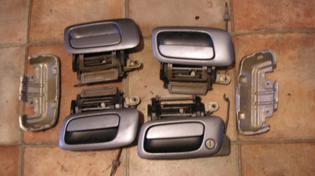 Maner usa Opel Zafira A (2000–2005)