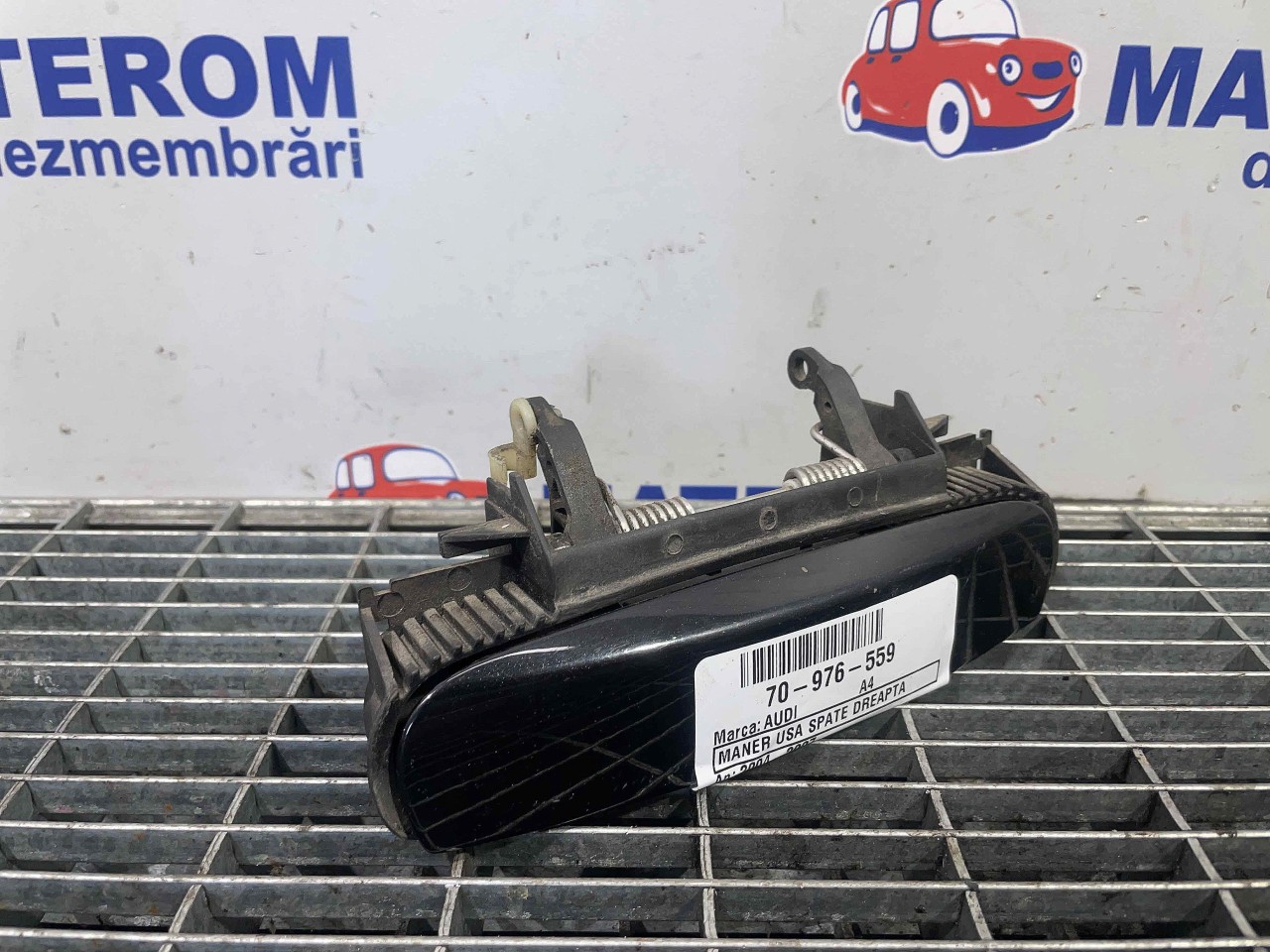 MANER USA SPATE DREAPTA AUDI A4 - - (2004 2007)