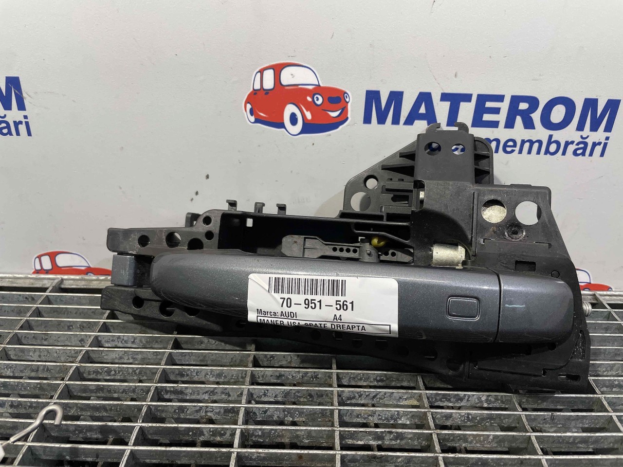 MANER USA SPATE DREAPTA AUDI A4 - - (2012 2015)