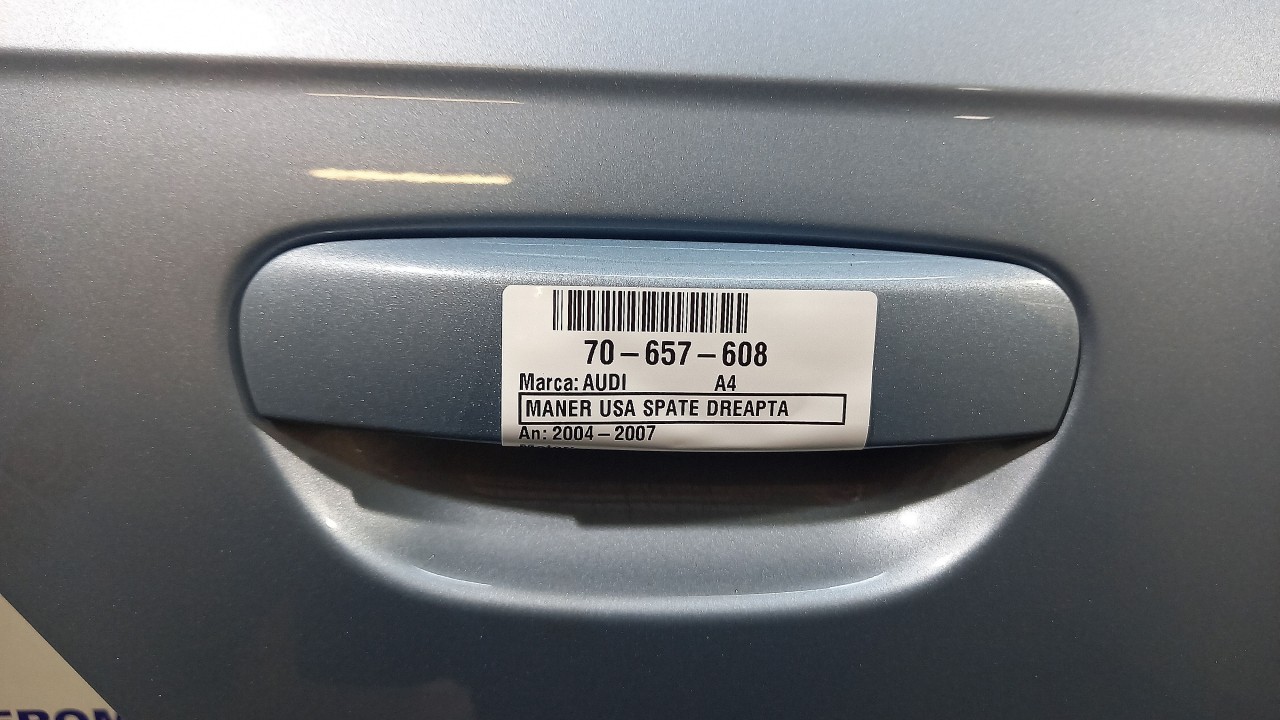 MANER USA SPATE DREAPTA AUDI A4 A4 - - (2004 2007)