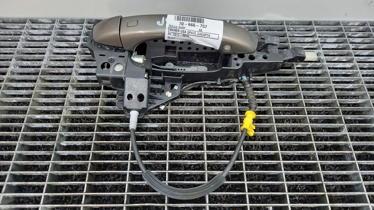 MANER USA SPATE DREAPTA AUDI A6 - - (2011 2015)