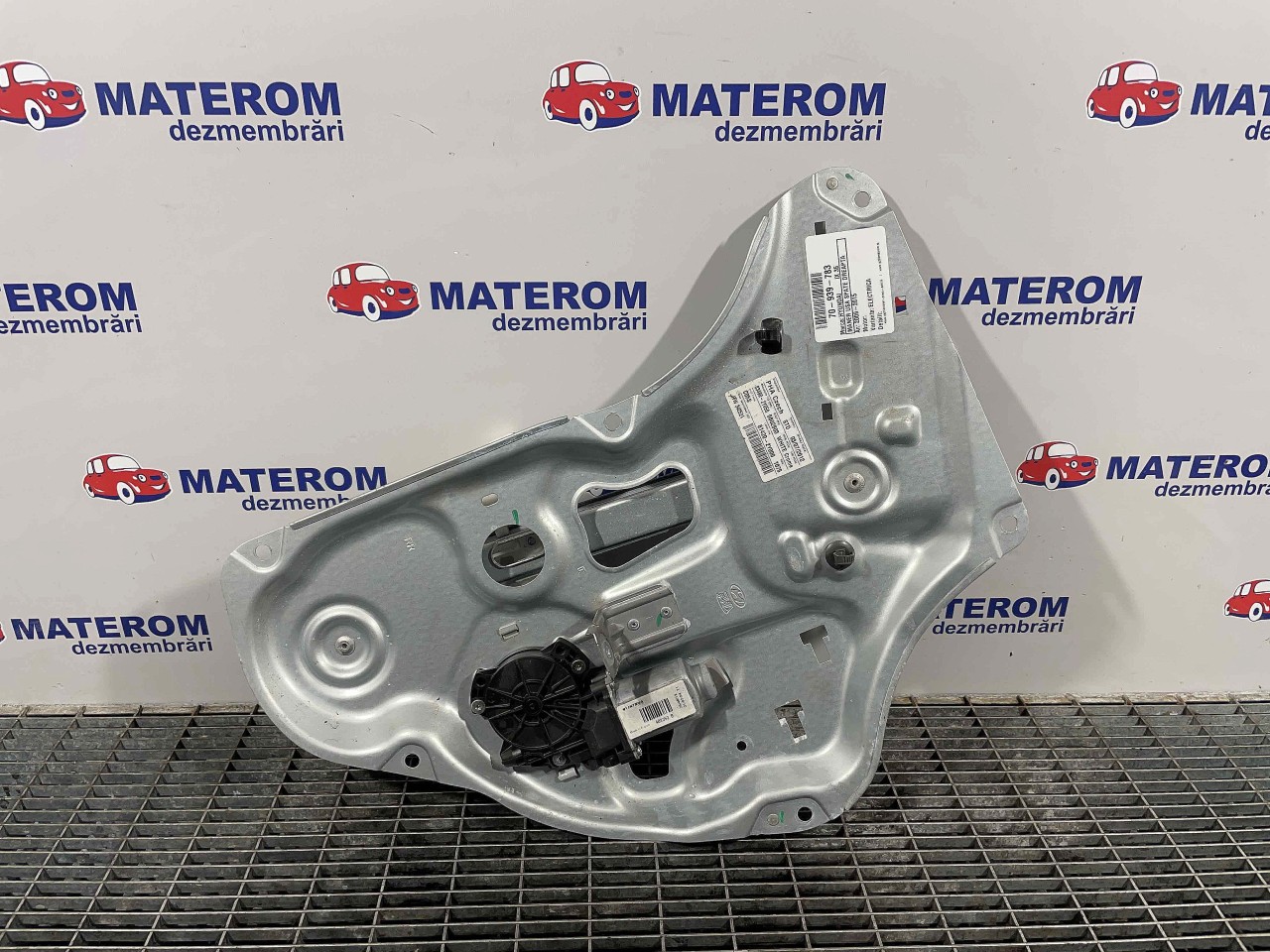 MANER USA SPATE DREAPTA HYUNDAI IX 35 - - (2009 2015)