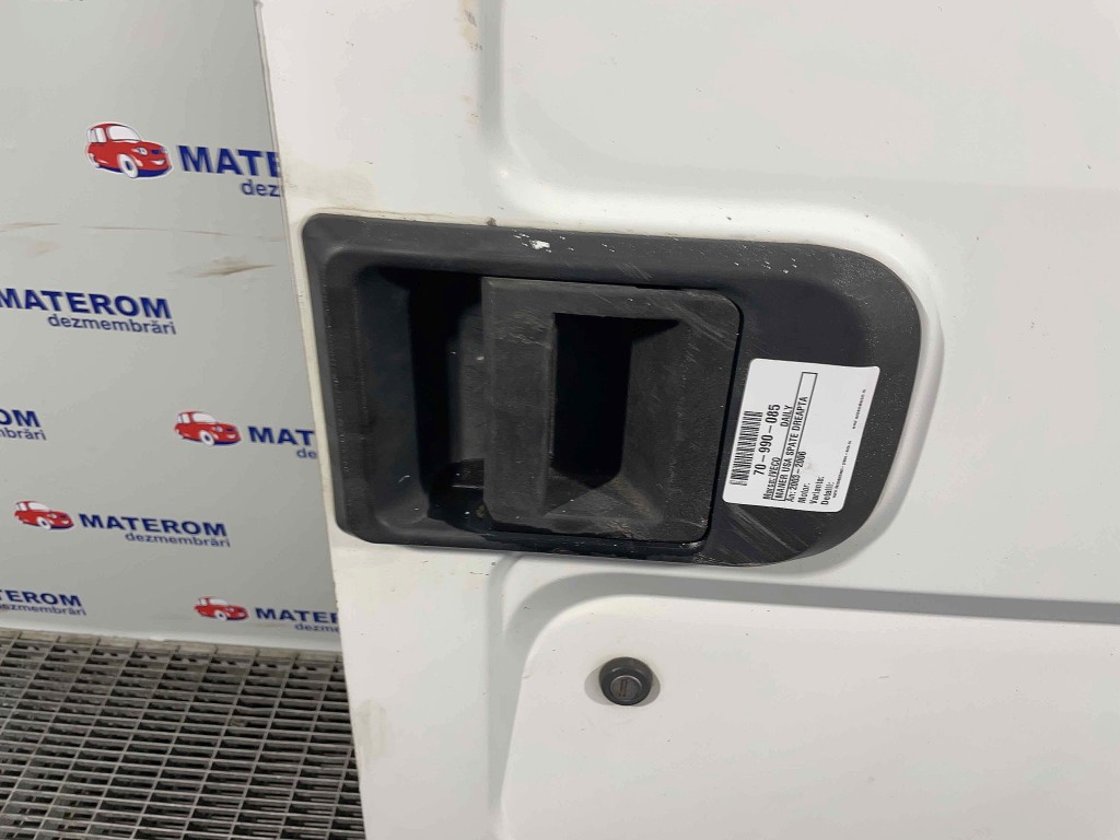 MANER USA SPATE DREAPTA IVECO DAILY - - (2003 2006)