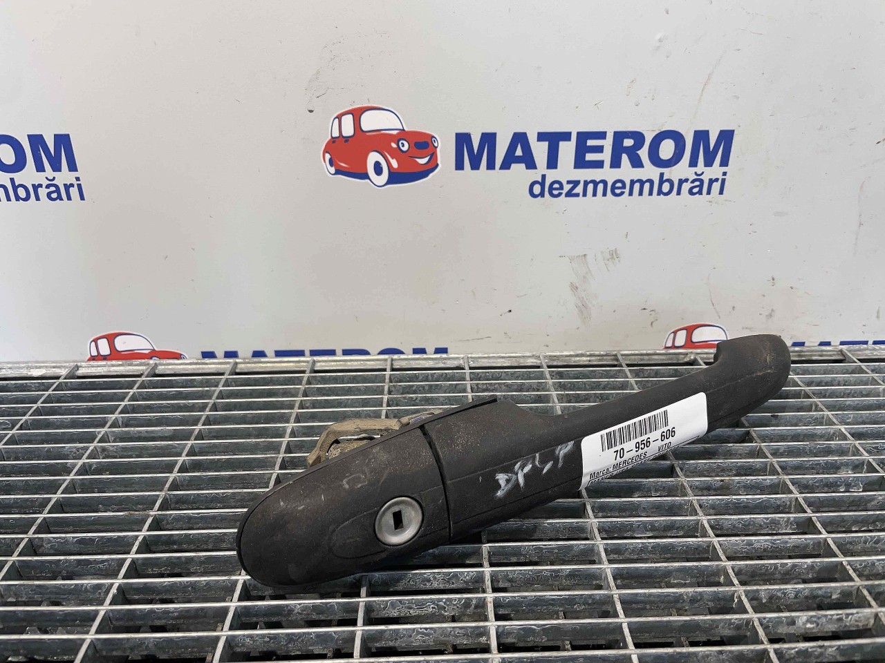 MANER USA SPATE DREAPTA MERCEDES VITO VITO - - (2010 2014)