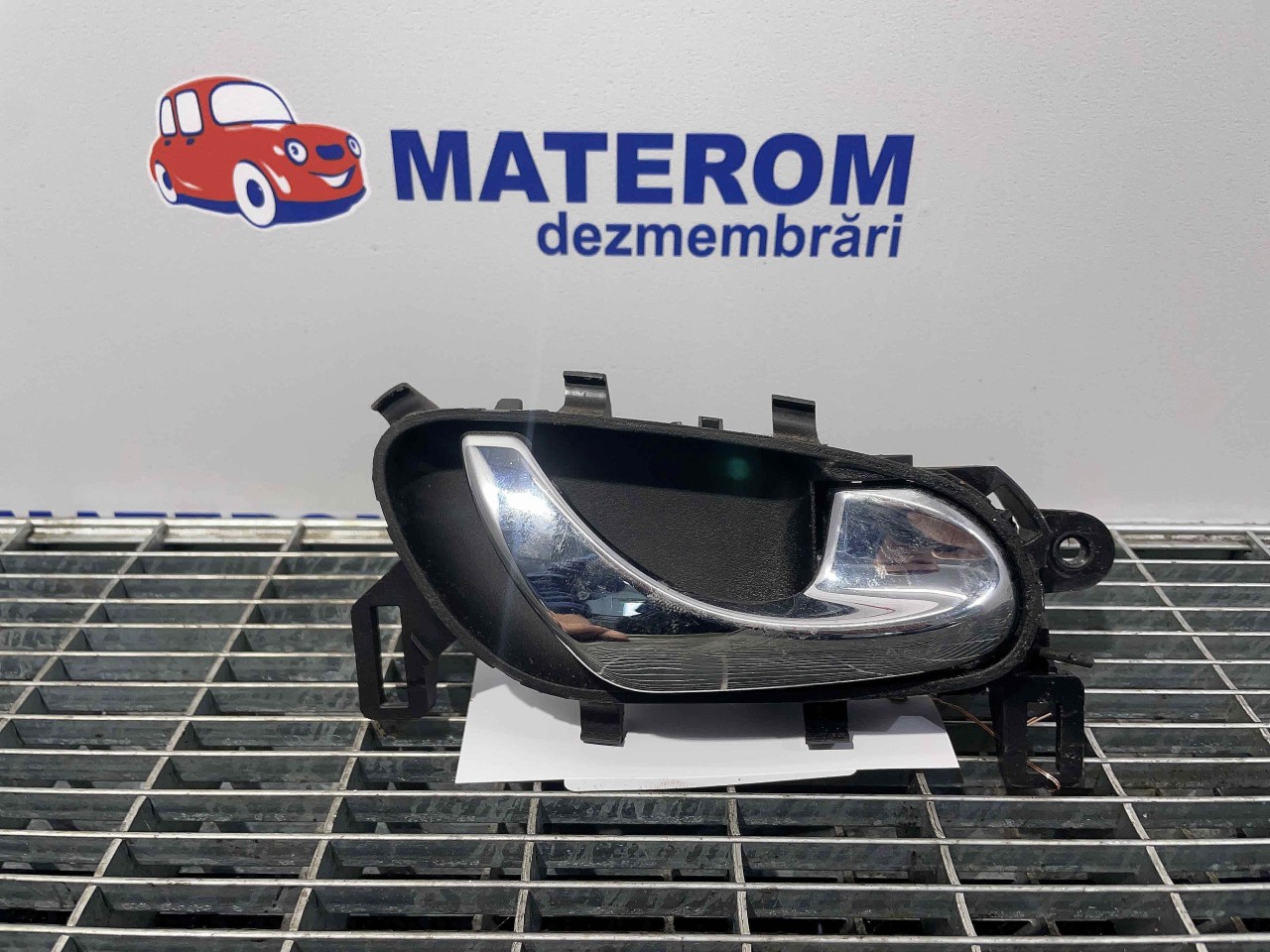 MANER USA SPATE DREAPTA NISSAN NAVARA NAVARA - - (2015 2019)