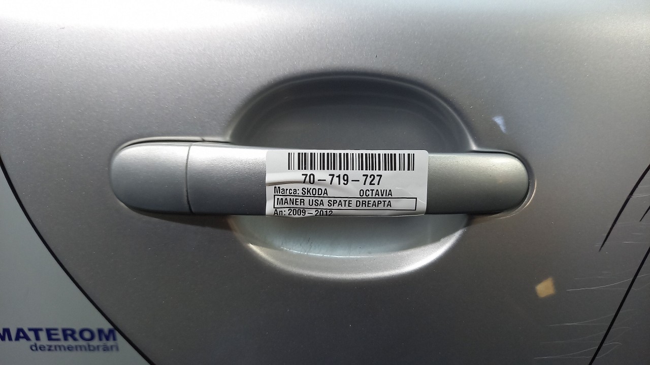 MANER USA SPATE DREAPTA SKODA OCTAVIA - - (2009 2012)