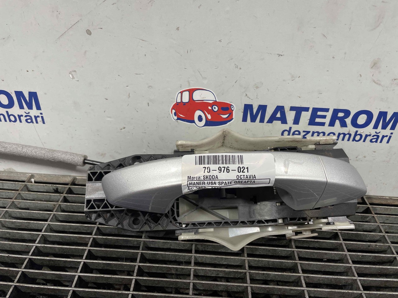 MANER USA SPATE DREAPTA SKODA OCTAVIA - - (2012 2017)