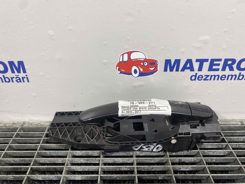 MANER USA SPATE DREAPTA SKODA RAPID - - (2012 2017)