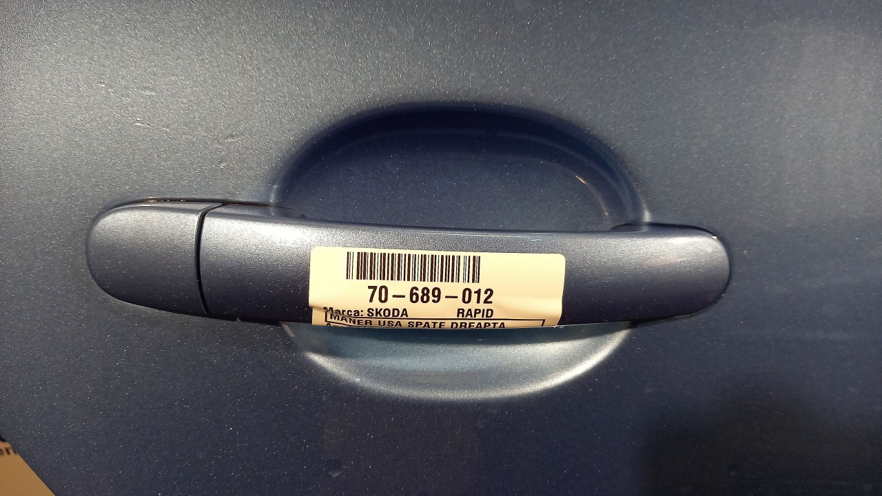 MANER USA SPATE DREAPTA SKODA RAPID - - (2012 2017)