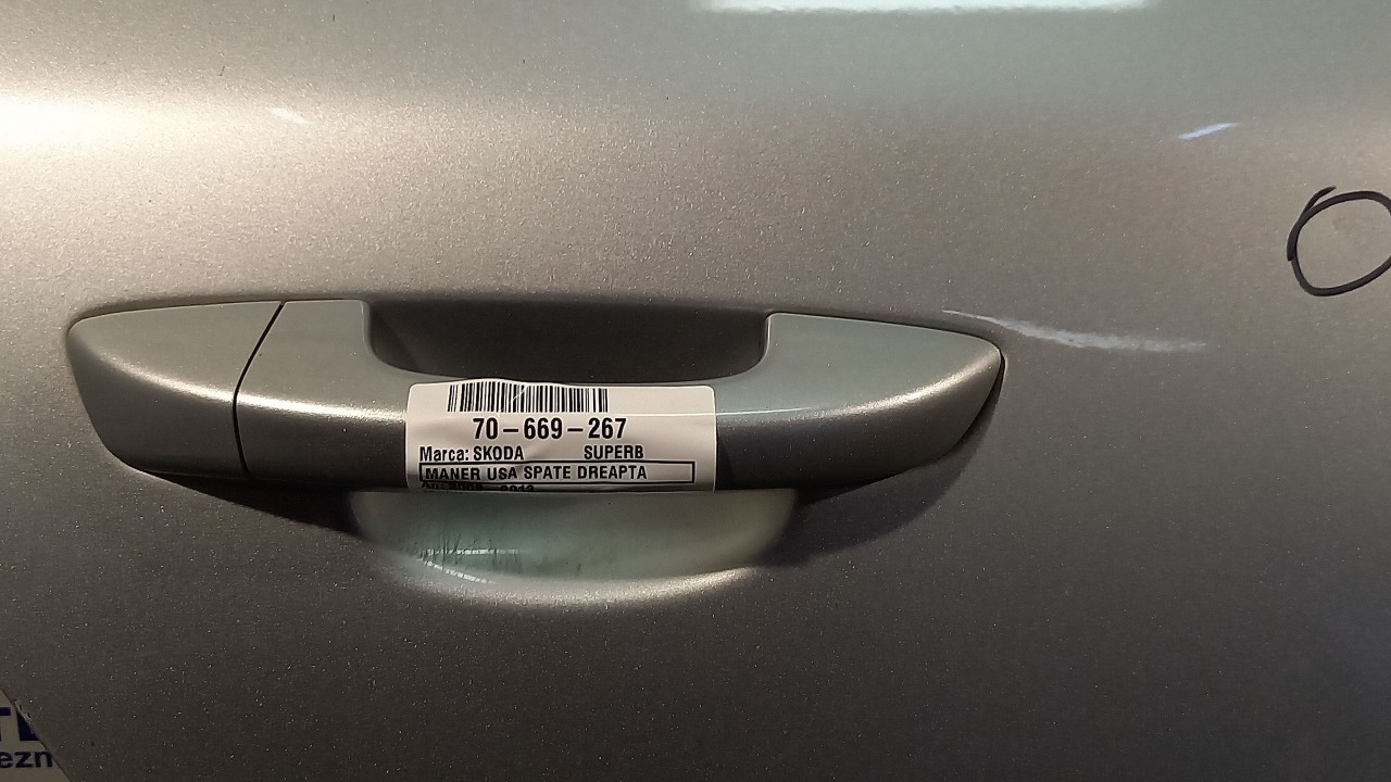 MANER USA SPATE DREAPTA SKODA SUPERB - - (2008 2013)