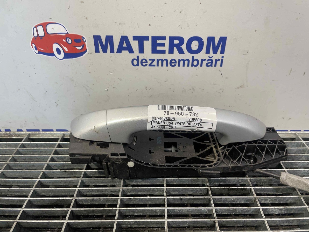 MANER USA SPATE DREAPTA SKODA SUPERB - - (2008 2013)