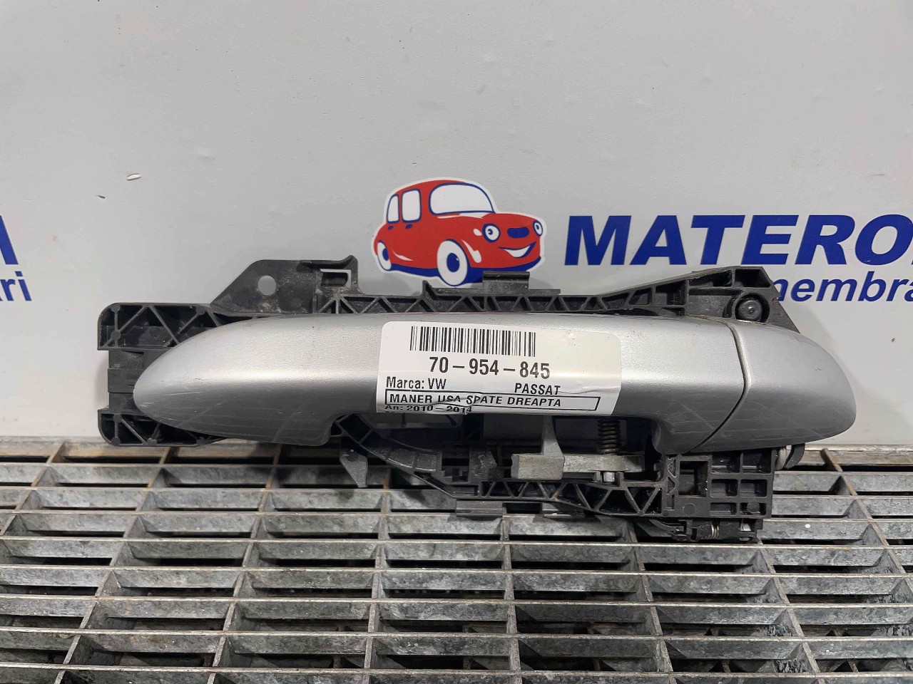 MANER USA SPATE DREAPTA VW PASSAT - - (2010 2014)