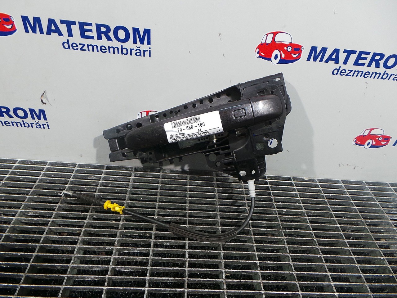 MANER USA SPATE STANGA AUDI A4 A4 - - (2012 2015)
