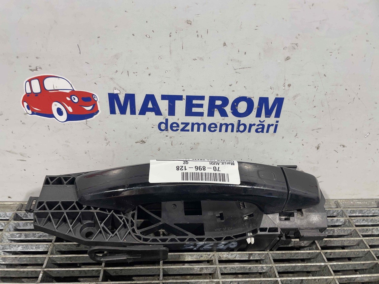 MANER USA SPATE STANGA AUDI Q2 - - (2016 2019)