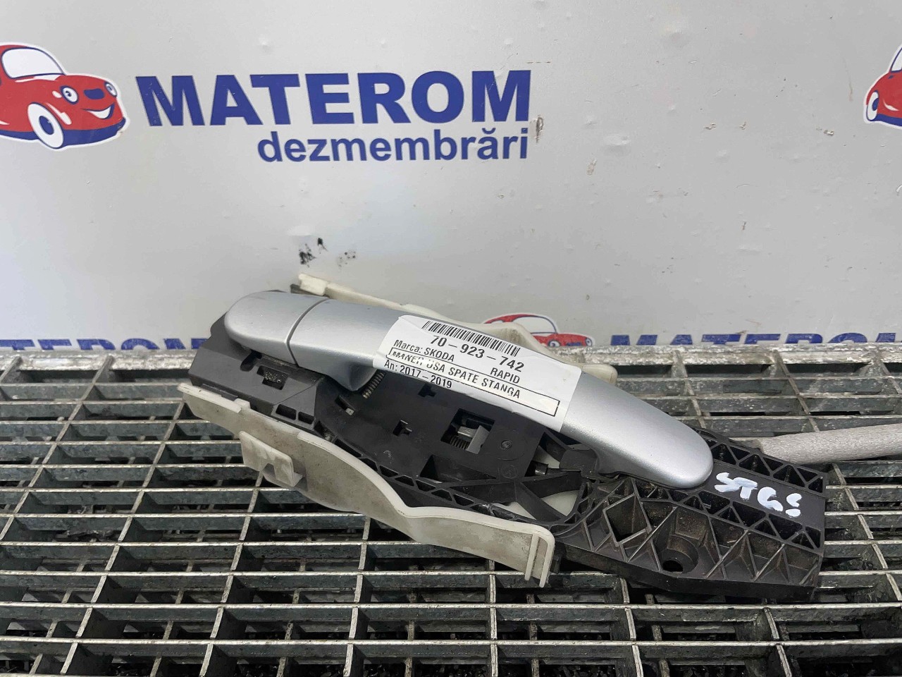 MANER USA SPATE STANGA SKODA RAPID - - (