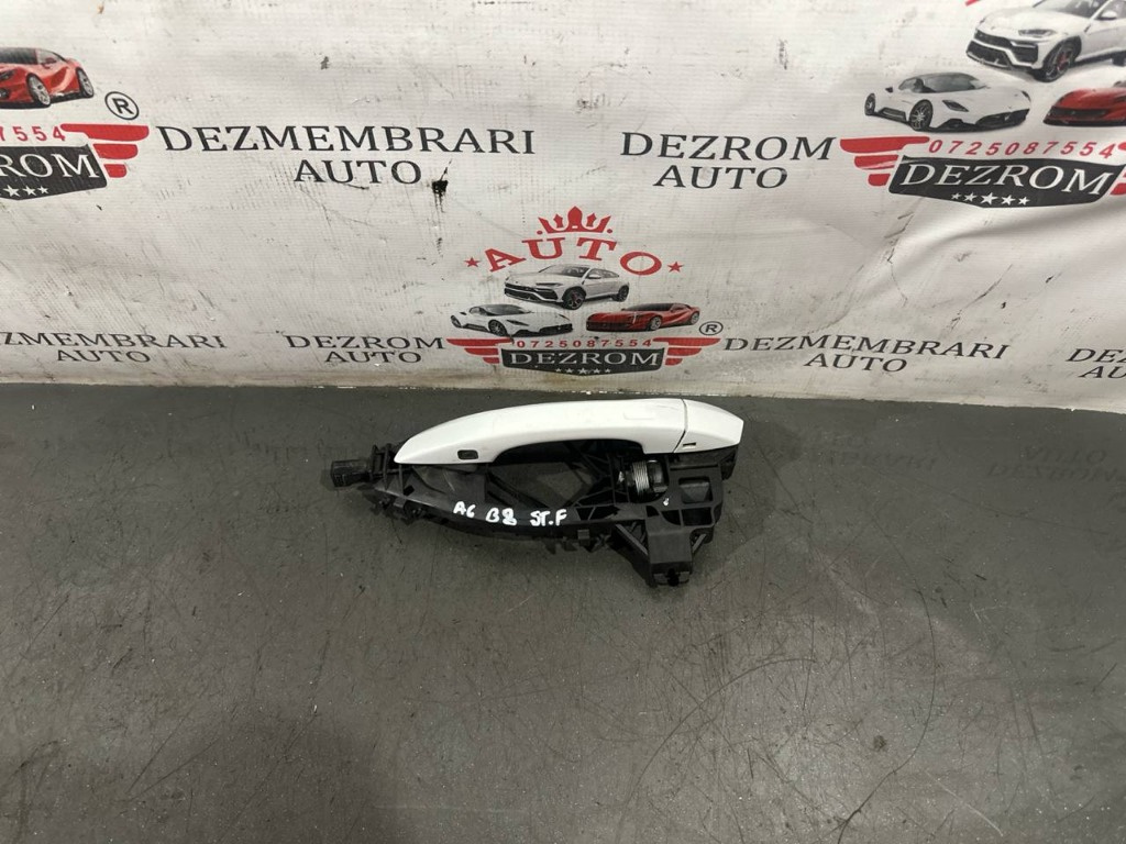 Maner usa stanga fata 4M8837205 / 4N0837811B Audi A6 C8 Sedan (4A2) 2.0 TFSI e quattro 367 cai DRYA