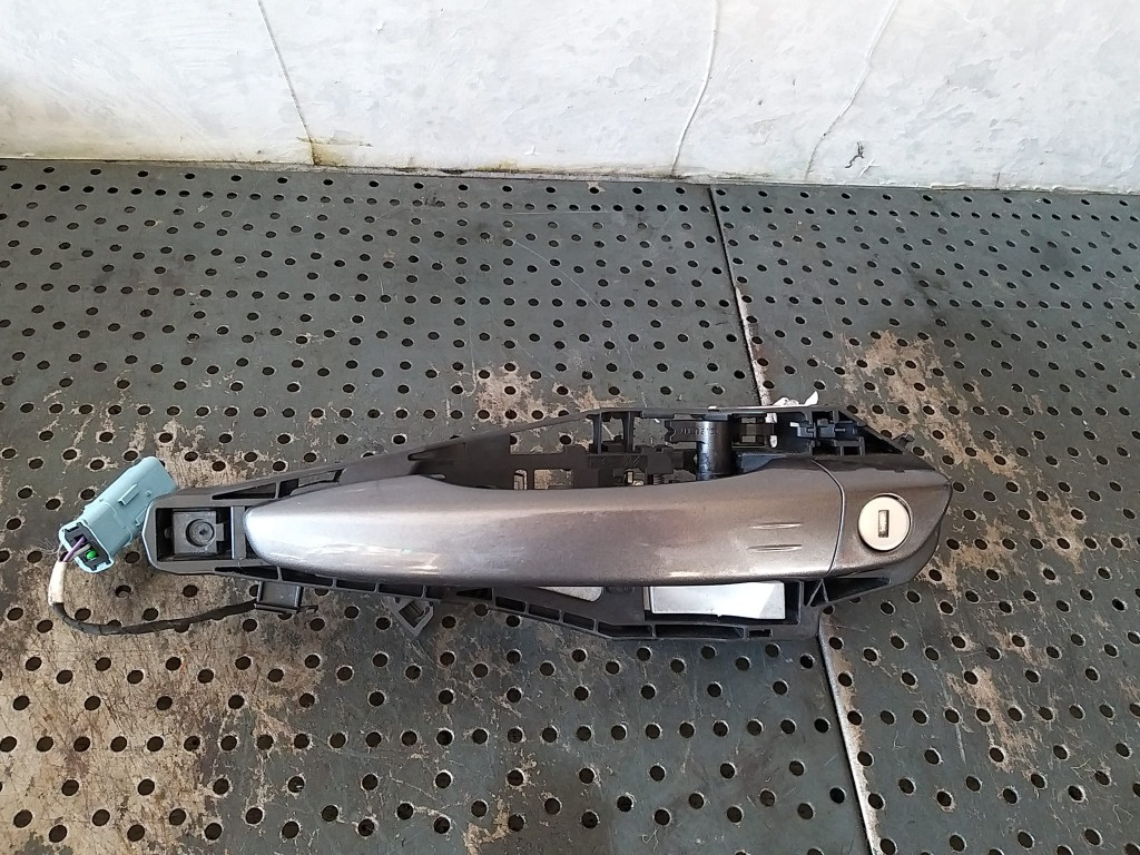 Maner usa stanga fata citroen c5 aircross 9820341080