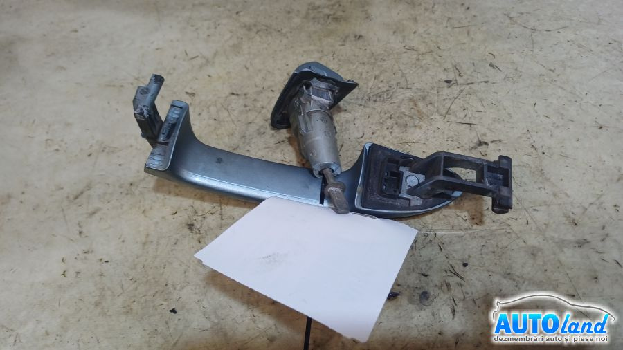 Maner Usa Stanga Fata Exterior cu Butuc Volkswagen PASSAT 3C2 2005