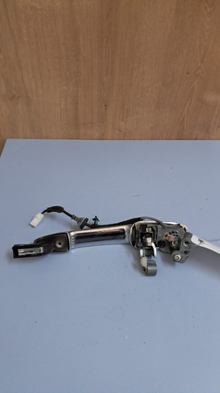Maner usa stanga fata Keyless Mazda CX7 an 2010