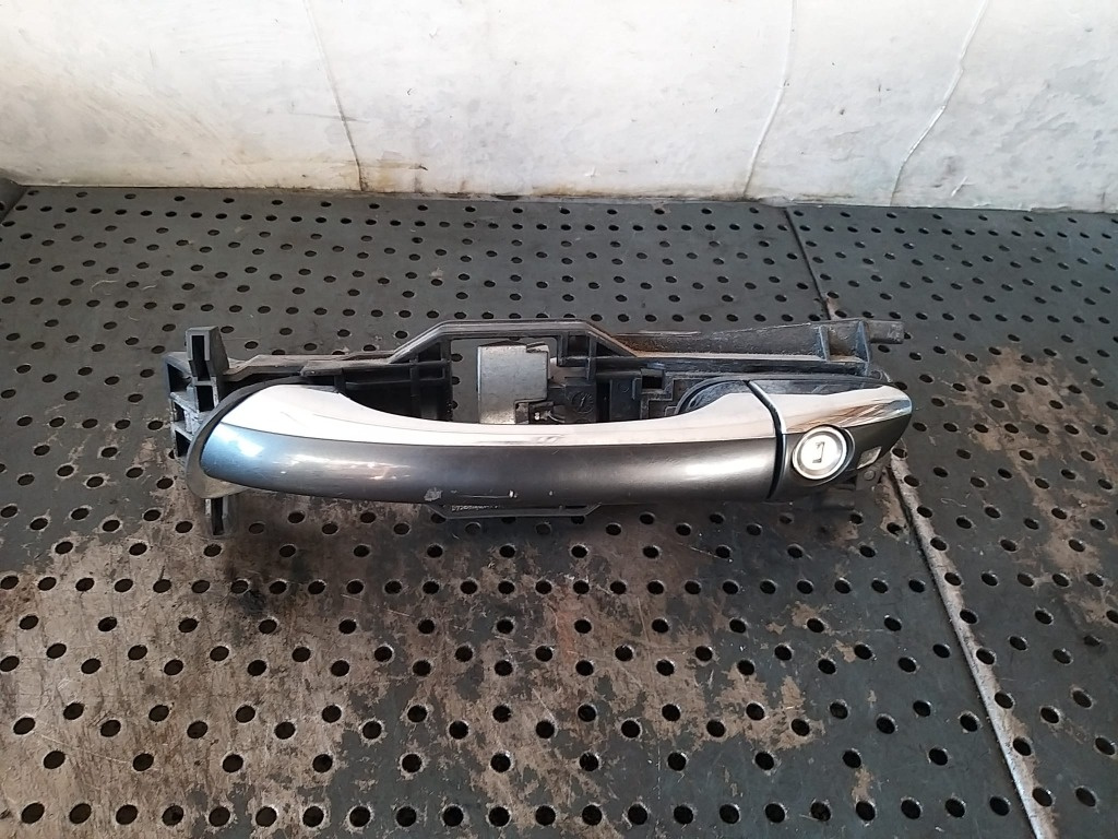 Maner usa stanga fata mercedes e class w