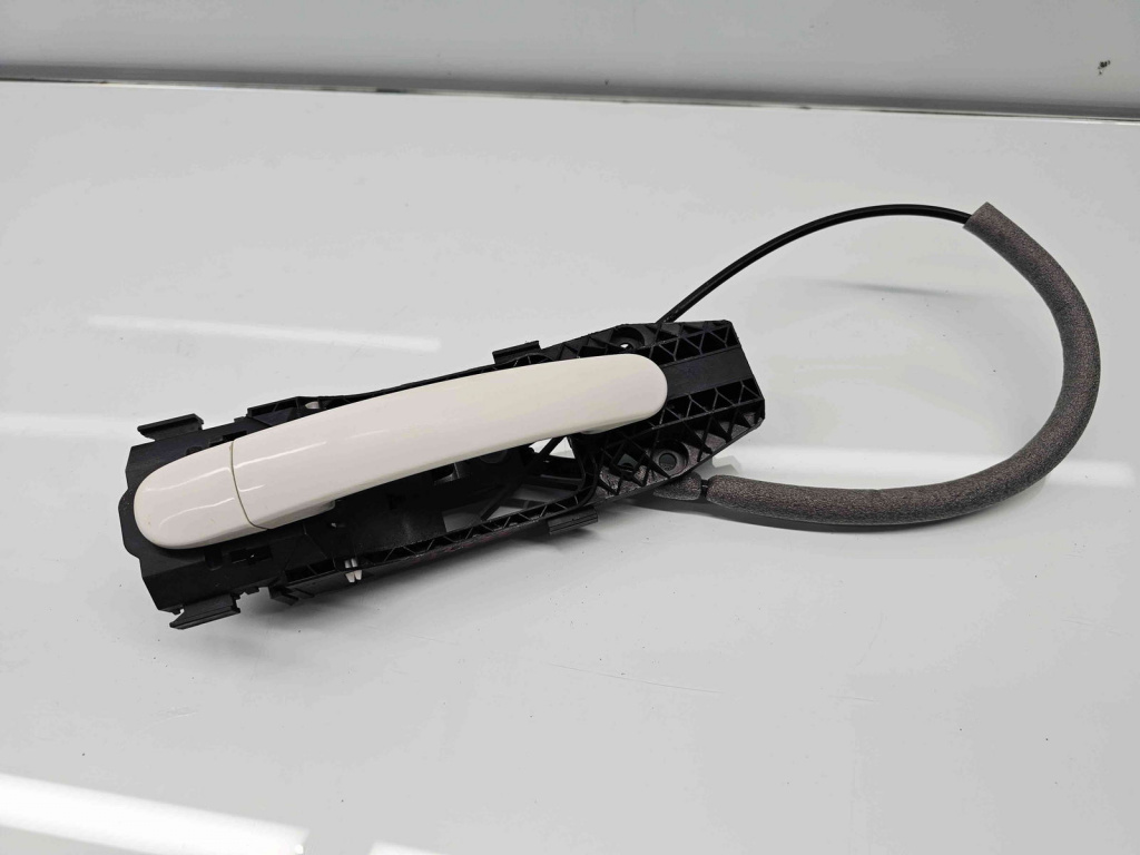 Maner usa stanga fata Seat Ibiza 5 (6J5)