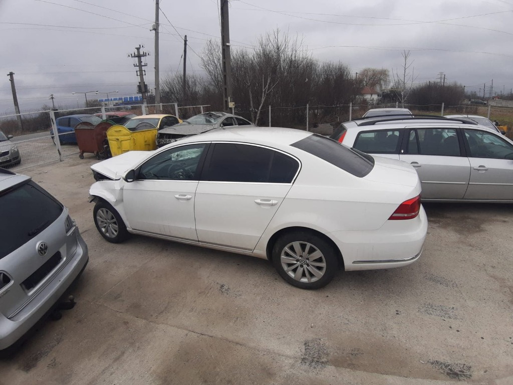 Maner usa stanga fata Volkswagen Passat B7 2012 berlina 1.6 tdi