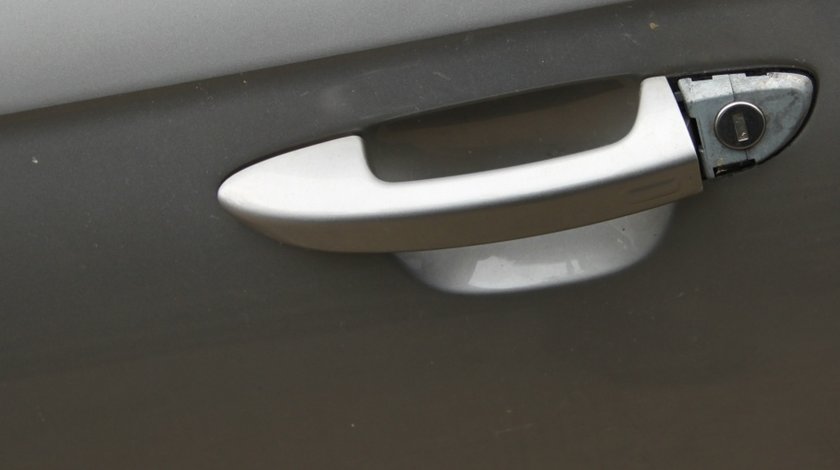 Maner usa stanga fata VW Passat B7 Alltrack model 2012