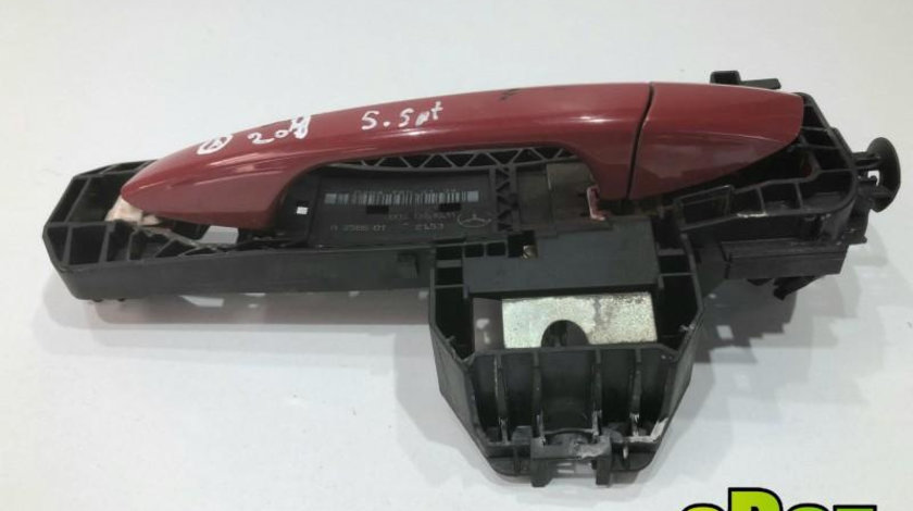 Maner usa stanga spate culoare rosu cod:590 Mercedes C-Class (2007->) [W204] a2047602134