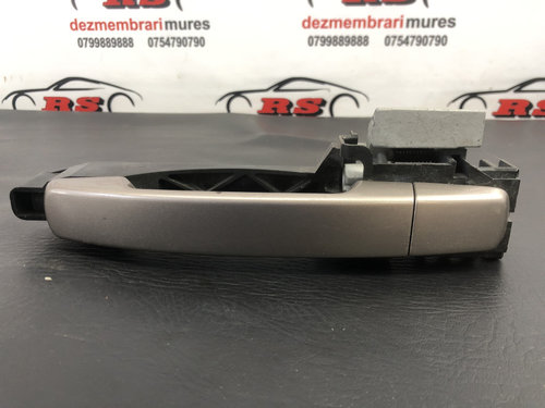 Maner usa stanga spate Navara D40 argintiu automat sedan 2006 (80610EB30B)