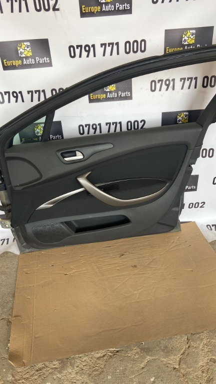 Manere deschidere usa dreapta fata Citroen C5 2.0 HDI cod motor AHW combi an 2016