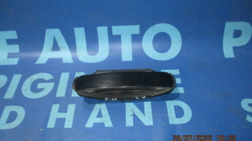 Manere portiere (exterior) Audi A3 2005; 4B0839885