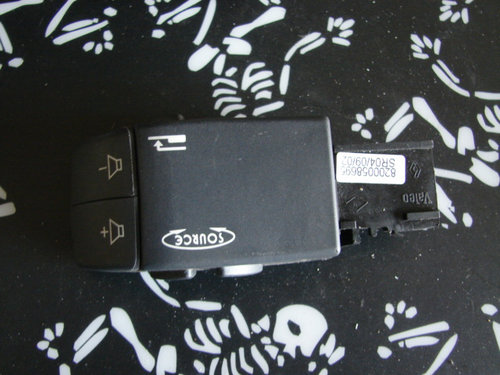 Maneta comenzi audio Renault Clio 2 [1998 - 2005] Hatchback 3-usi 1.5 DCI MT (65 hp) II (BB0/1/2_ CB...