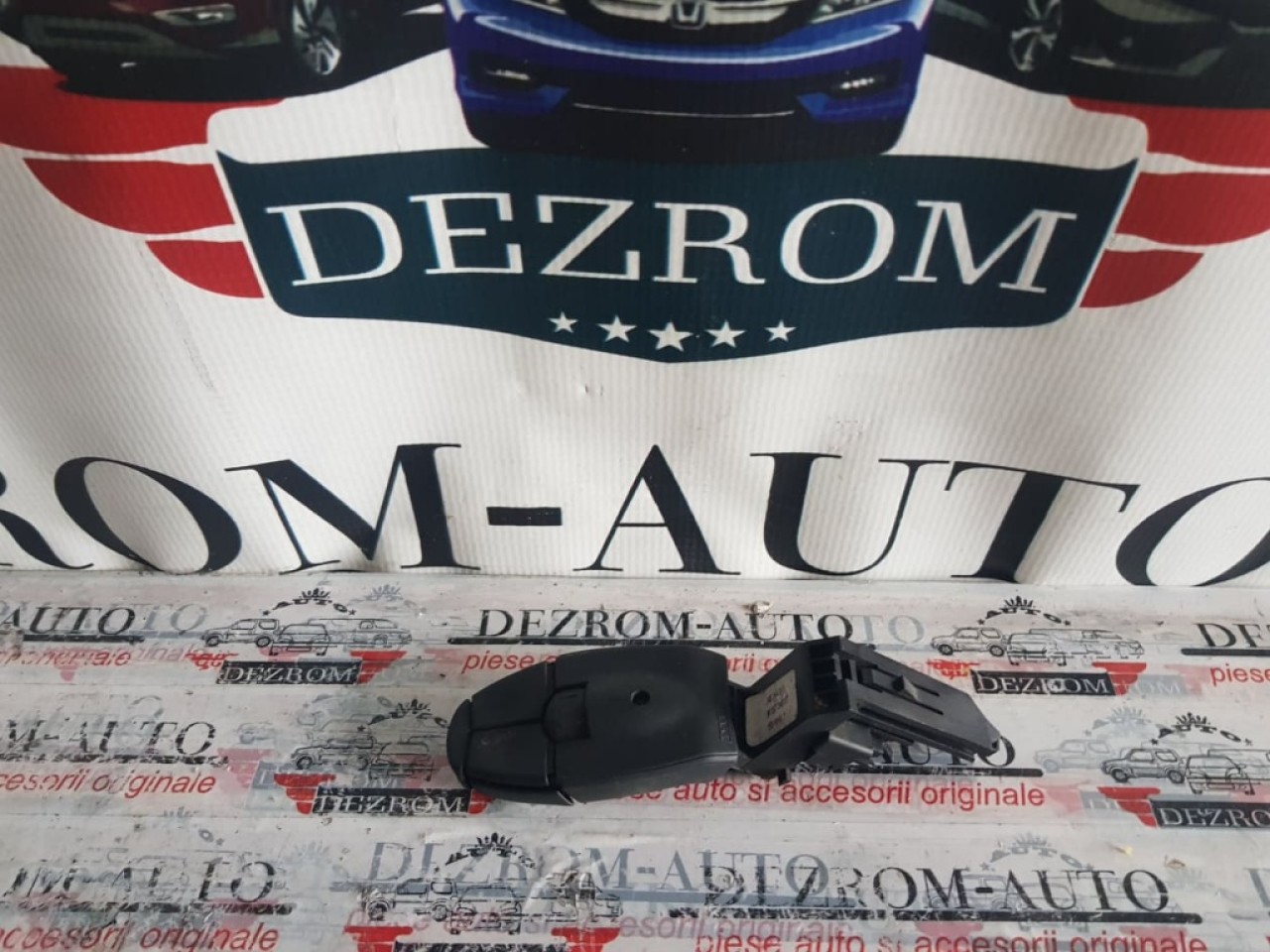 Maneta comenzi radio CD Peugeot 307 96637240xt
